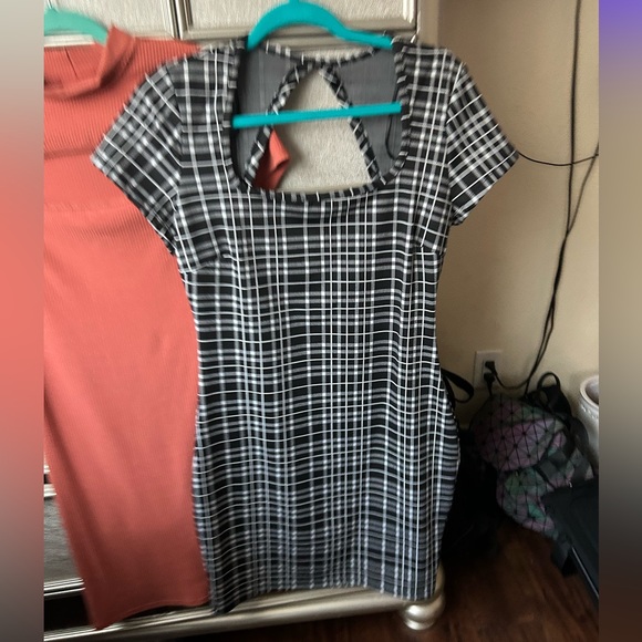 Fashion Brand Company Dresses & Skirts - Dress size M-L brand new 90’s style!